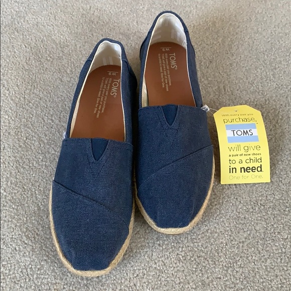 Toms Shoes - NWT - Toms Classic Navy washed canvas shoes